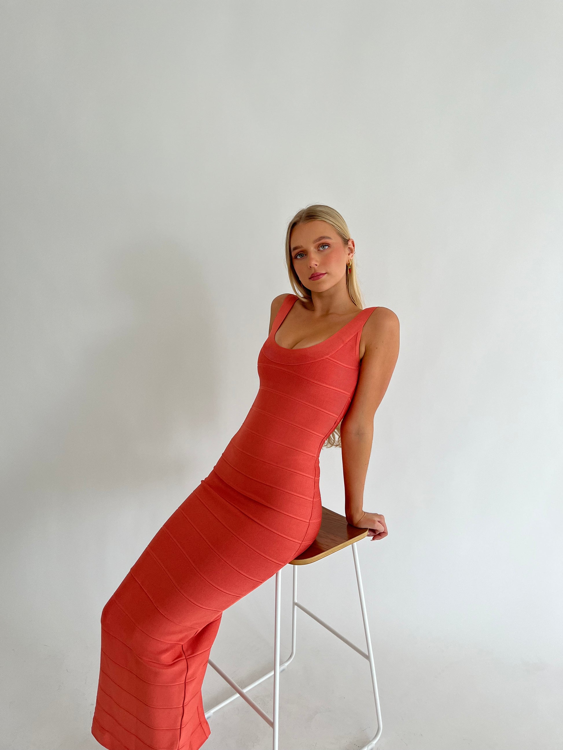 Coral on sale bandage dress