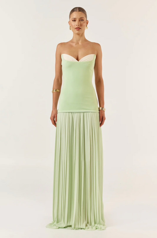 Nicolette Maxi