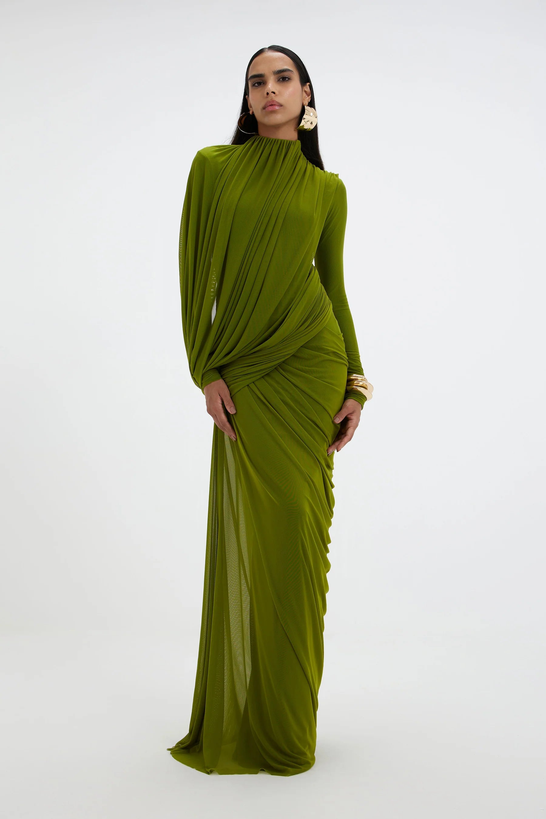 Deme by Gabriella Suzie Gown Hire. Melbourne, Sydney & Gold Coast Dress Hire available with Fast Shipping & Returns Made Easy. Secure your date now.