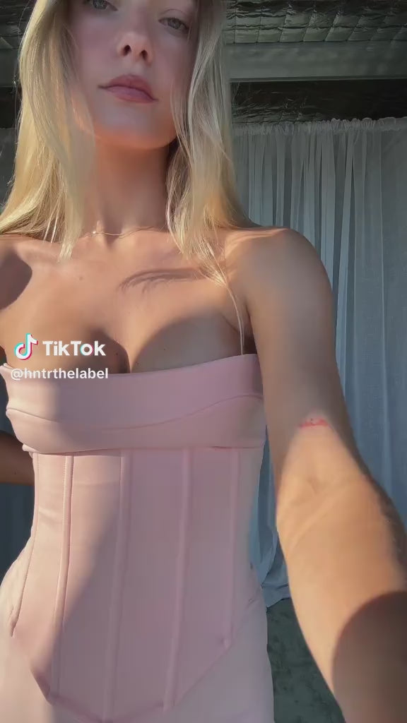 TikTok video of Hntr (Hunter) the Label Louie Gown Rental. Fast shipping to Brisbane & the Gold Coast. Local Perth pick-ups.