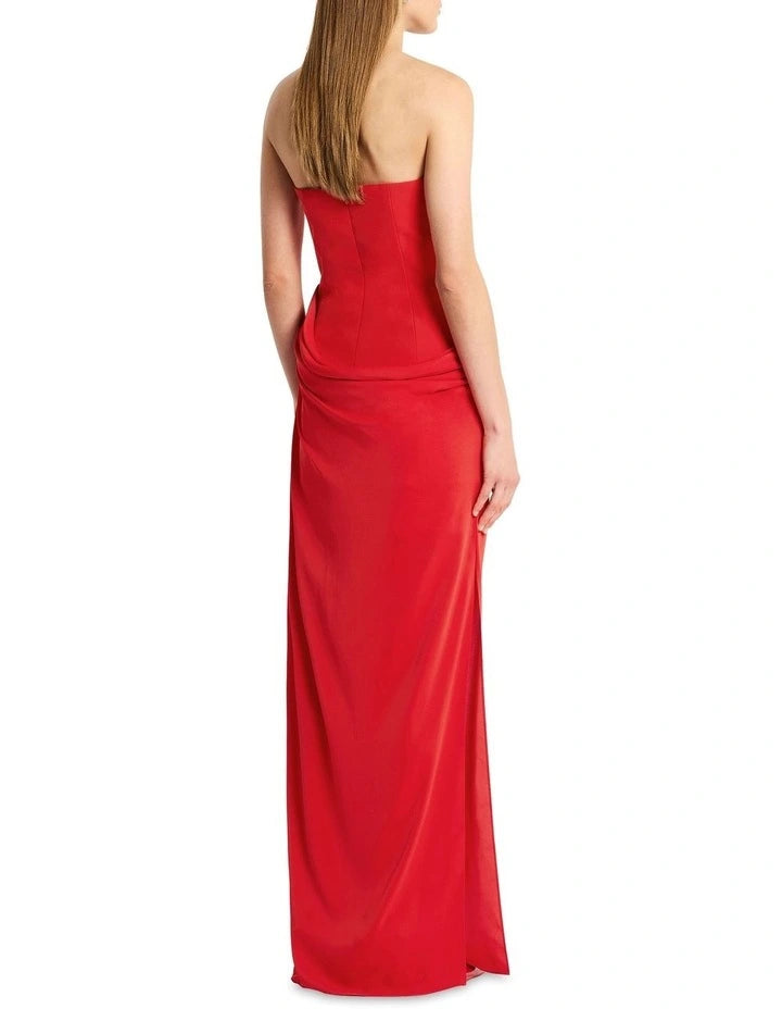 Back of Sass and Bide Kahlo Dress Hire in a bold Scarlet red. Sydney & Melbourne Dress Hire available with Express Shipping & Simple Returns / Local Perth Dress Rental Pickups. Secure your date now!